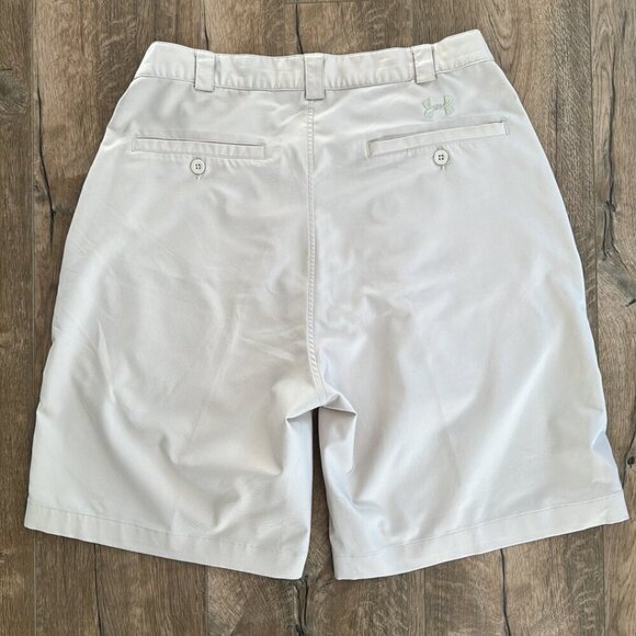 Under Armour Khaki Pleated Hiking Golf Shorts - Picture 2 of 7